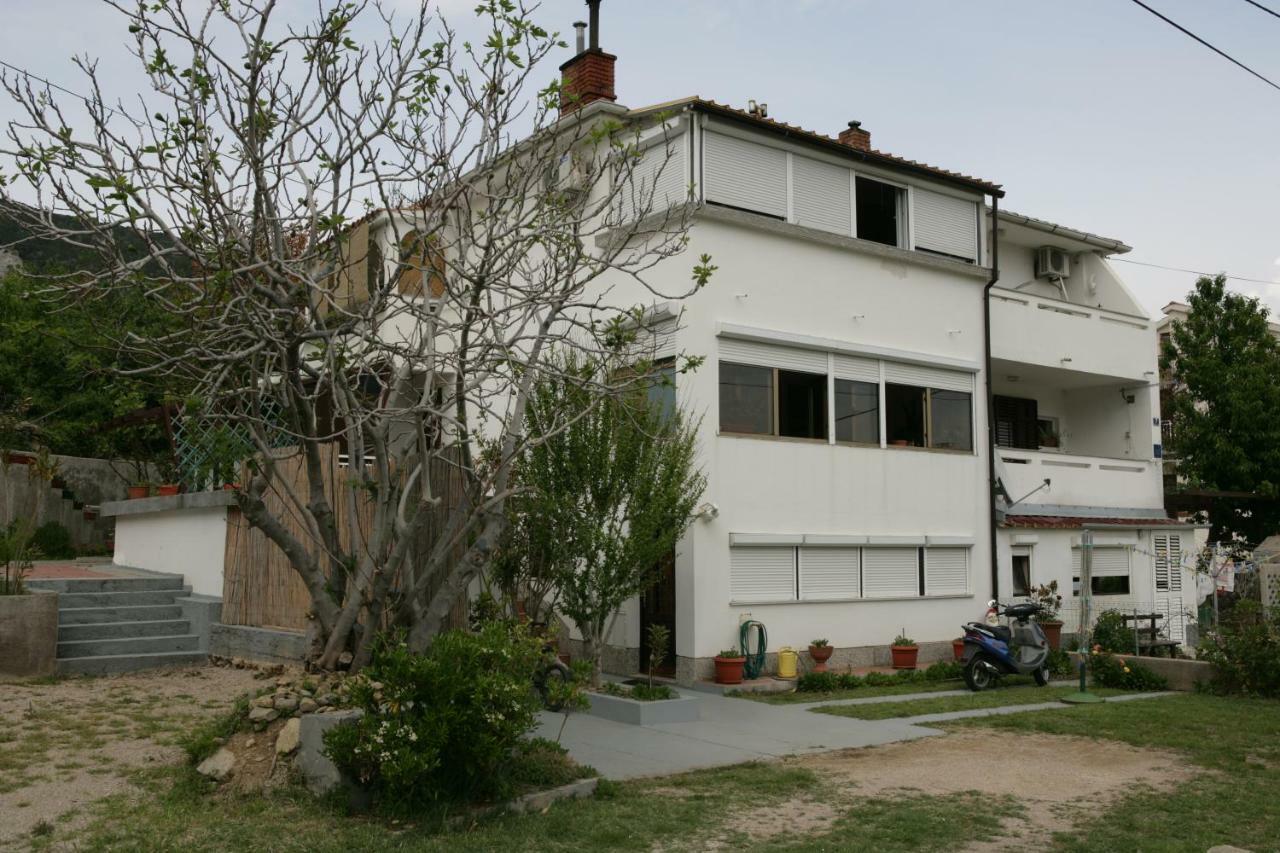 Studio Apartments Gilda Baška Eksteriør bilde
